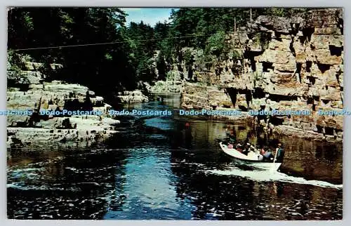 R746647 N Y Ausable Chasm Ende der Bootsfahrt In Famous Chasm Ausable Chasm Dex