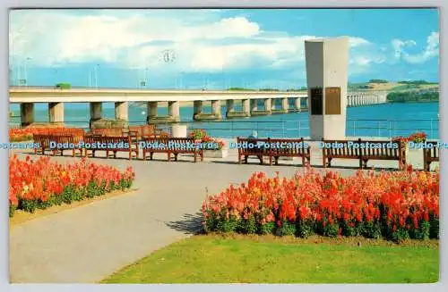 R744216 The Tay Road Bridge von Dundee 1968