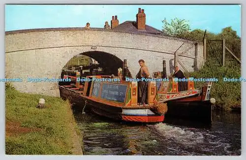 R745165 Grand Union Canal Paar Schmalboote, die Uxbridge Lock J Salmon Lt betreten