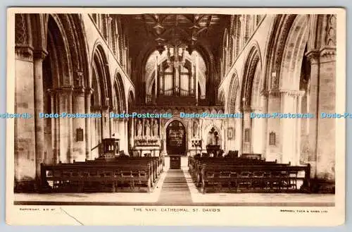 R749882 St Davids Cathedral The Nave Raphael Tuck and Sons Fotogravur