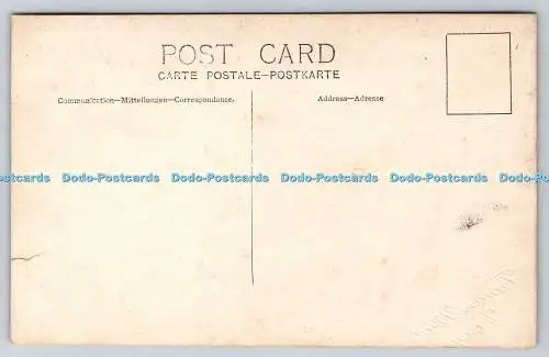 R750123 Junge Frau in Nationaltracht Postkarte