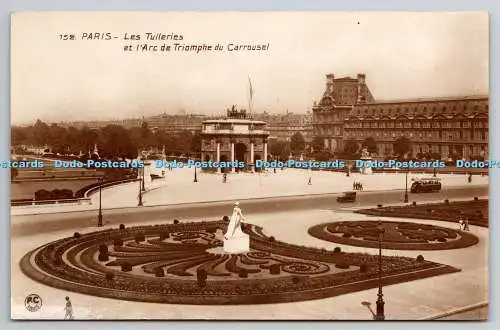 R752027 Paris Les Tuileries et l Arc de Triomphe du Carrousel P C