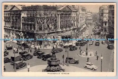 R751598 London Piccadilly Circus Raphael Tuck and Sons Ltd Gravure 1946