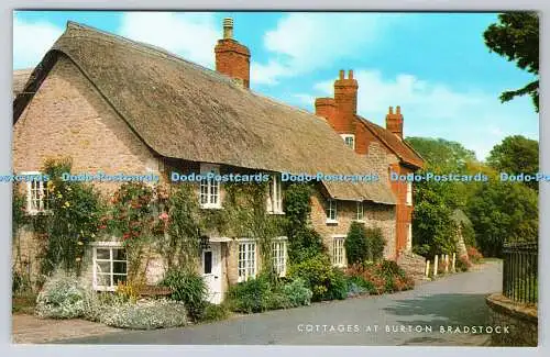 R753214 Cottages at Burton Bradstock J Salmon Sevenoaks