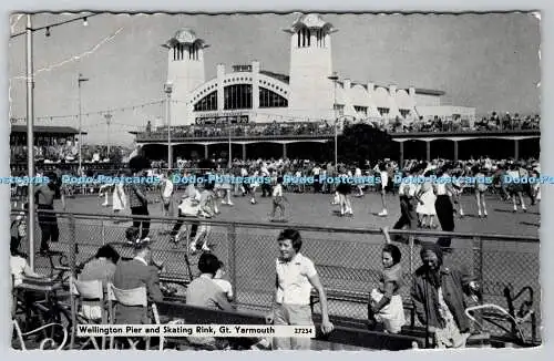 R753907 Gt Yarmouth Wellington Pier and Skating Rink