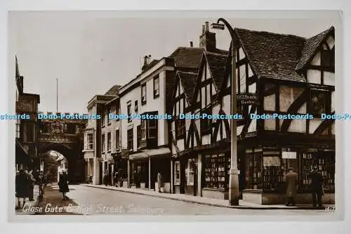 C026469 Salisbury Close Gate and High Street Photo Precision St Albans Englisch S