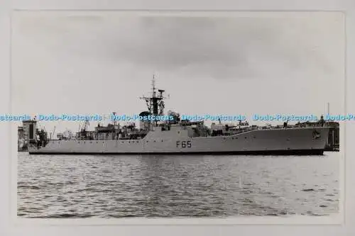 C026636 HMS Tenby F65 L Grazioli 1970