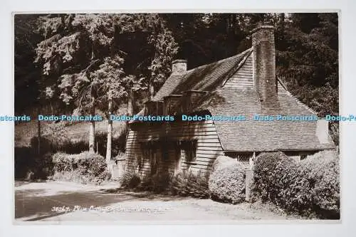 C026750 Groombridge Kent Blue Cottages E A Sweetman Tunbridge Wells RP