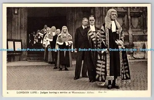 R755142 London Life Judges Leaving a Service Westminster Abbey Charles Skilton L