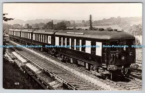 R762886 Lokomotive auf Eisenbahn Eisenbahn Fotograf Küfer Gebäude Kirche St L