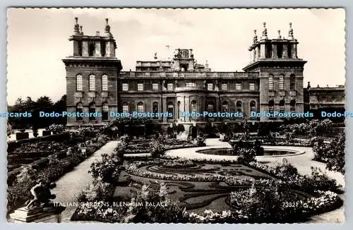 R757027 Blenheim Palace Italian gardens Valentine RP