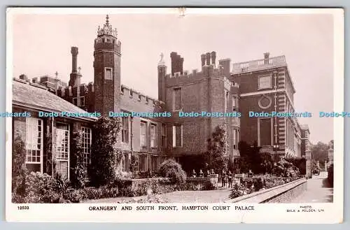 R757420 Hampton Court Palace Orangery and South Front Gale and Polden