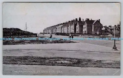 R760169 St Annes on Sea Die Promenade D und D G