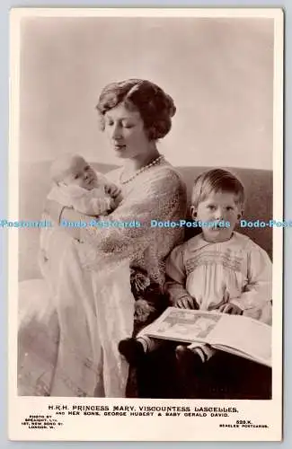 R758677 H R H Prinzessin Mary Viscountess Lascelles und ihre Söhne George Hubert und