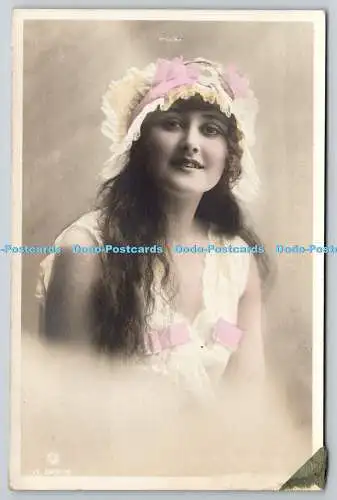 R759353 Miss Gwennyth Hughes British Beauty Rotary Photo RP 1918