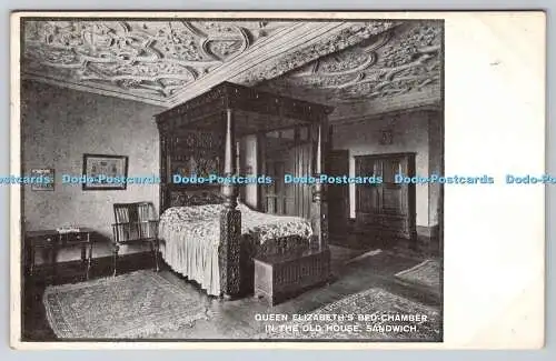 R759589 Sandwich Queen Elizabeth Bed Chamber in the Old House 1935