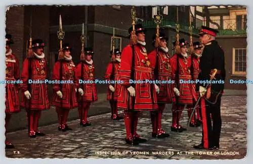 R759622 Inspektion der Yeoman Warders im Tower of London Valentine and Sons L