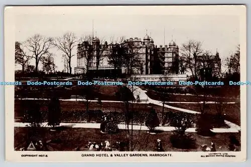 R764557 Harrogate Grand Hotel and Valley Gardens W H Smith Lilywhite alle britischen