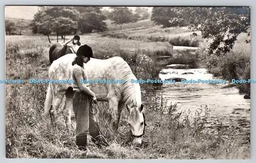 R763107 Mädchen mit Pferd Maurer Alpha RP