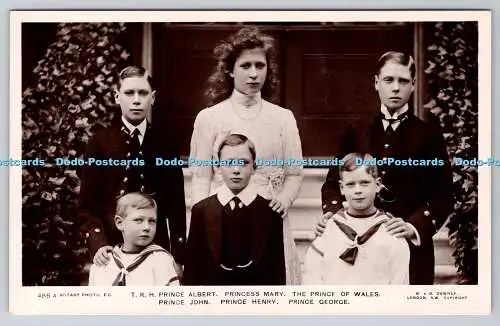 R764260 T R H Prince Albert Princess Mary The Prince of Wales Prince John Prince