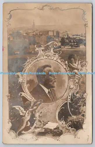 R766488 Mann im Anzug mit Brille und Schnurrbart und Bart Porträt 1912 Jan Va