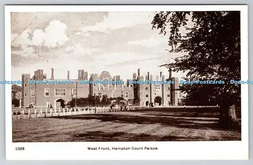 R766827 Hampton Court Palace West Front Gale and Polden Ltd