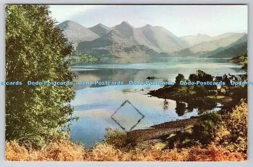 R769746 Loch Duich und die fünf Schwestern von Kintail aus Letterfearn