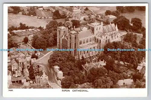 R768268 Ripon Cathedral Aero Pictorial London Air Photograph