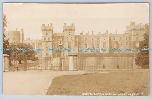 R768414 Windsor Castle State Entrance T E Cochrane 1913