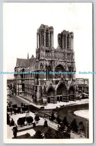 R771032 Reims Marne La Cathedrale Place di Cardinal Lucon A Quentinet and Cie