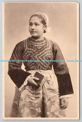 R772419 Jeune Fille de Ploare Environs de Douarnenez Etude des Coiffes de Bretag