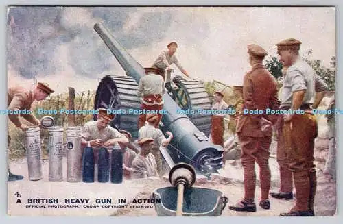 R772839 A British Heavy Gun in Action Daily Mail Battle Pictures Series I Offici