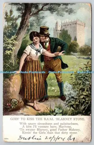 R773823 Goin To Kiss The Ra al Blarney Stone Lawrence Dublin 1904