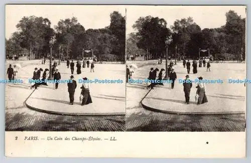 R774458 Paris Un COin des Champs Elysees LL 2