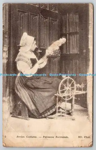 R776421 Altes Kostüm Paysanne Normande Neurdein et Cie ND Foto