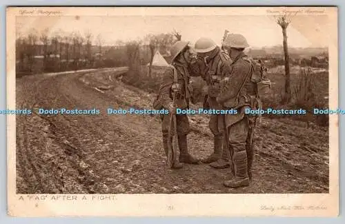 R776897 A Fag After a Fight Crown Daily Mail Battle Pictures Official War Photog