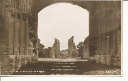 PC28983 Blick nach Osten. Glastonbury Abbey. Walter Scott. Nr S 512. RP