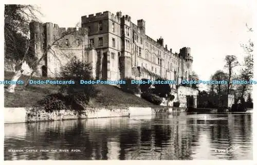 R688861 Warwick Castle. Vom Fluss Avon. Walter Scott. RP