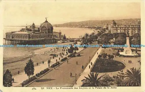 R560753 Nice La Promenade des Anglais et le Palais de la Jetee C A P