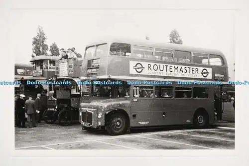 C027892 Bus. Flughafen London. SLT57. Altes Foto