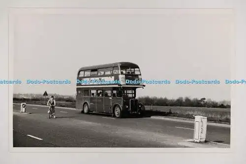 C027910 Bus. St. Albans Garage. 361. LYF244. London Country. Altes Foto