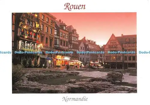 D121594 Rouen Normandie Seine Maritimer alter Marktplatz in der Abenddämmerung Olivier Anger Co