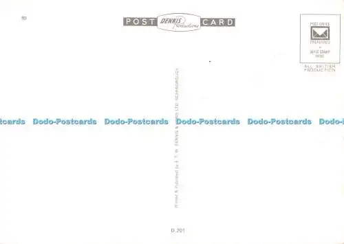 D123741 Der Hund sitzt auf einer Bank E T W Dennis