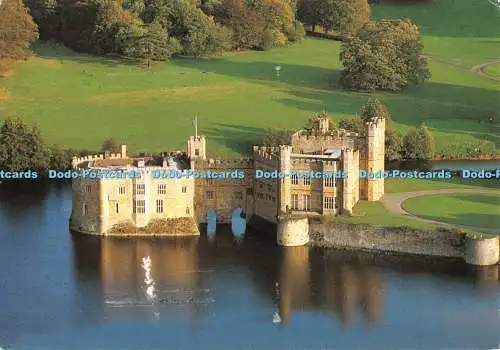 D126472 Leeds Castle Luftaufnahme Leeds Castle bei Maidstone Kent Leeds Castle F