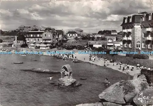 D122657 Ploumanach La Plage de St Guirec et l oratoire a Maree Haute Jos RP