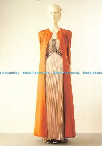 D125164 Evening Ensemble Plissee mattes Krepp Kleid mit Seidenfaille Mantel London V