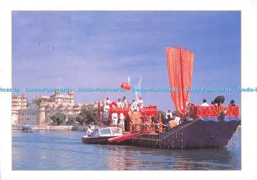 D140228 HRH Hotelgruppe Udaipur Rajasthan Indien Gangaur Boot auf dem Pichola-See