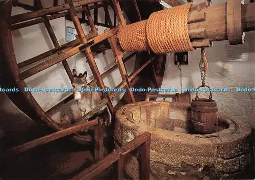 D132920 Isle of Wight Carisbrooke Castle The Well and Donkey Wheel English Herit