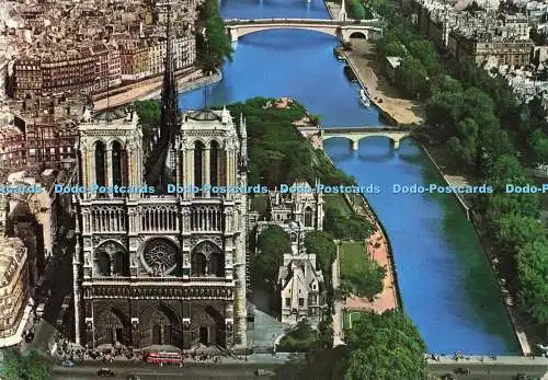 D141861 En Avion Au Desde de Paris Notre Dame Westseite Italcolor