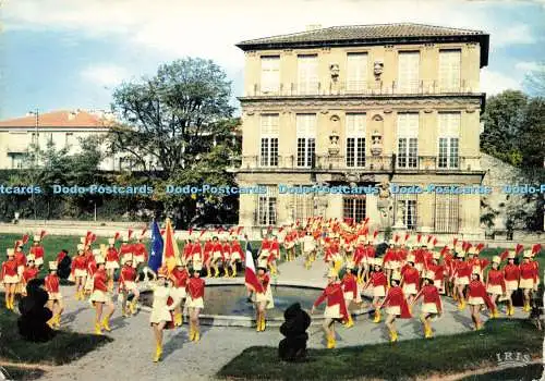 D142264 Cartes Postale Officielle des Majorettes dAix en Provence Parade du Bata